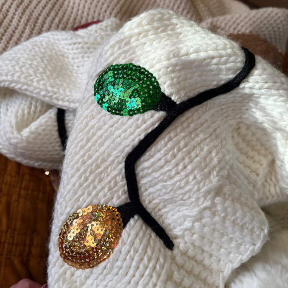 Main Strip Sequin Light Cardigan || Size Medium - Picture 4 of 4